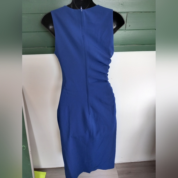 Women’s Dress / Proceeds go to charity - Picture 2 of 3